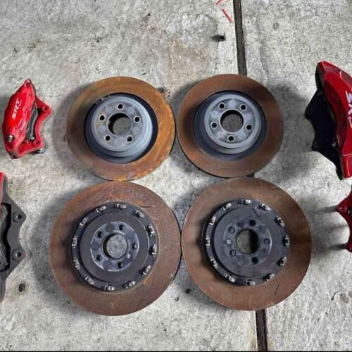 Dodge charger hellcat calipers, rotors and brake pads COMPLETE 2023